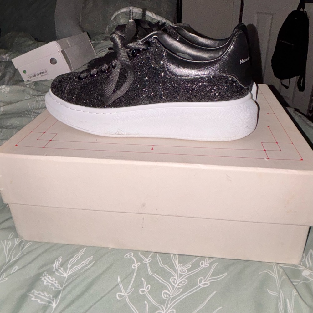 Alexander McQueen Glitter Sneakers - Picture 2 of 4